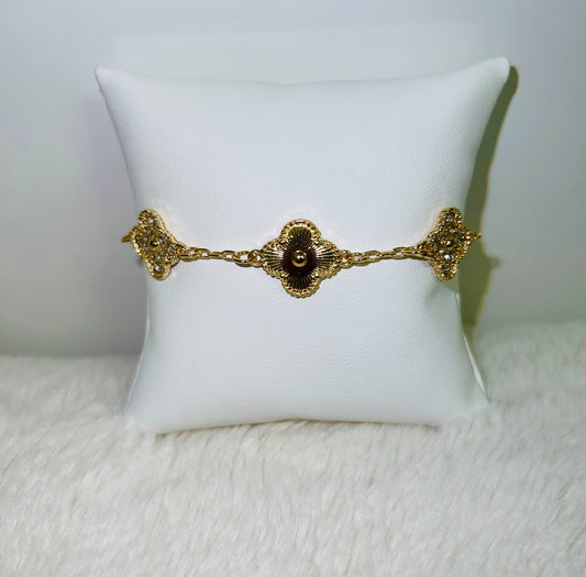 Golden Sparkle Clover Bracelet