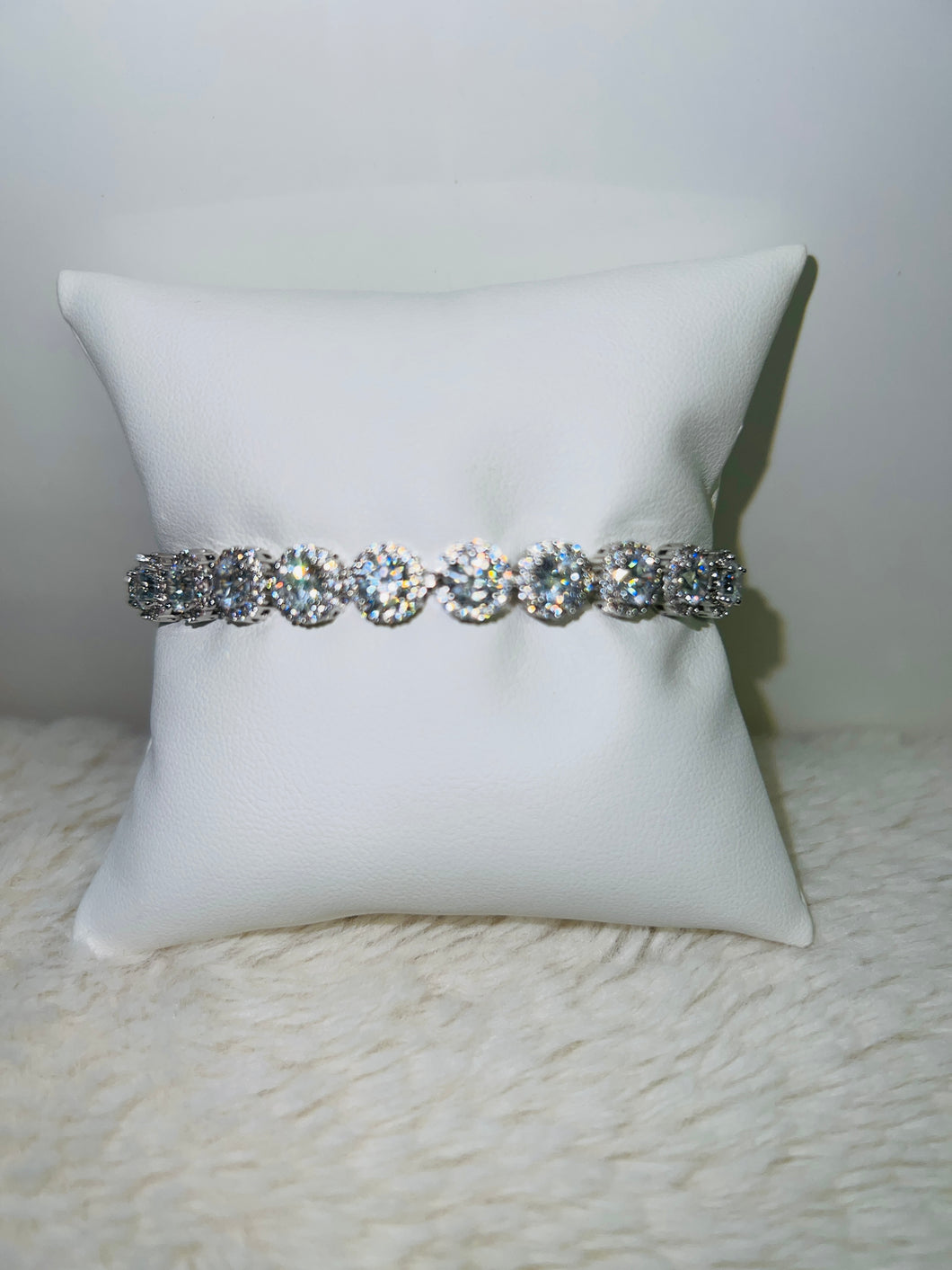 Round Her Halo Tennis Bracelet