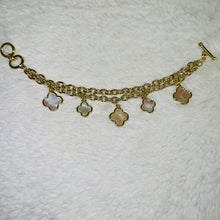 Load image into Gallery viewer, Clover Charm Bracelet