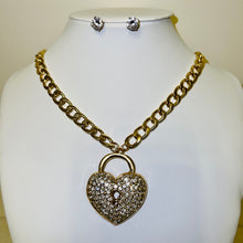 Load image into Gallery viewer, Lockheart Necklace Set