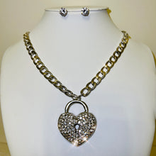 Load image into Gallery viewer, Lockheart Necklace Set