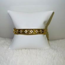 Load image into Gallery viewer, Love Me Clover Bangles